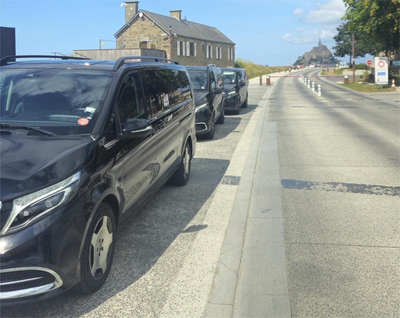 Chauffeur privé Mont-Saint-Michel van Mercedes 7 places