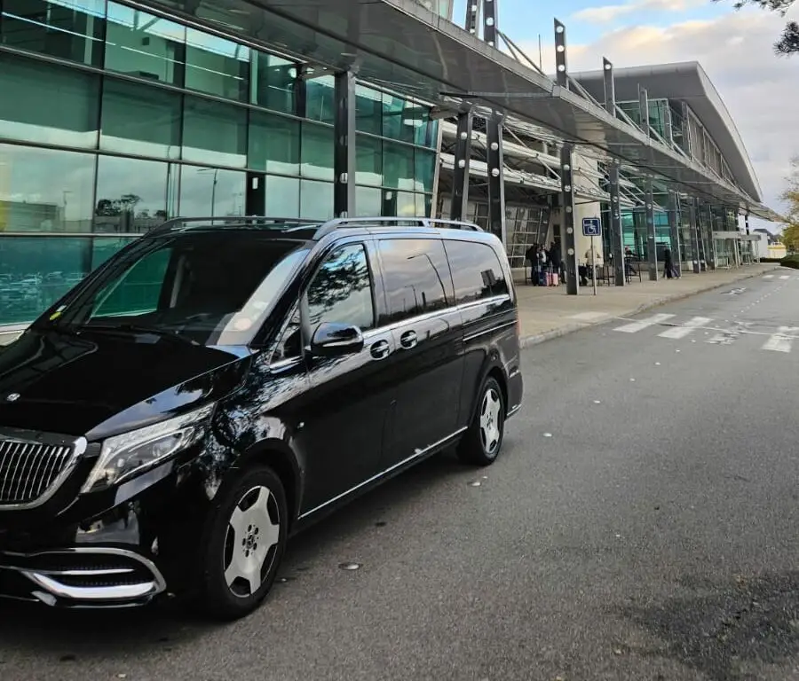 Rennes Airport Private Transfer premium vehicle