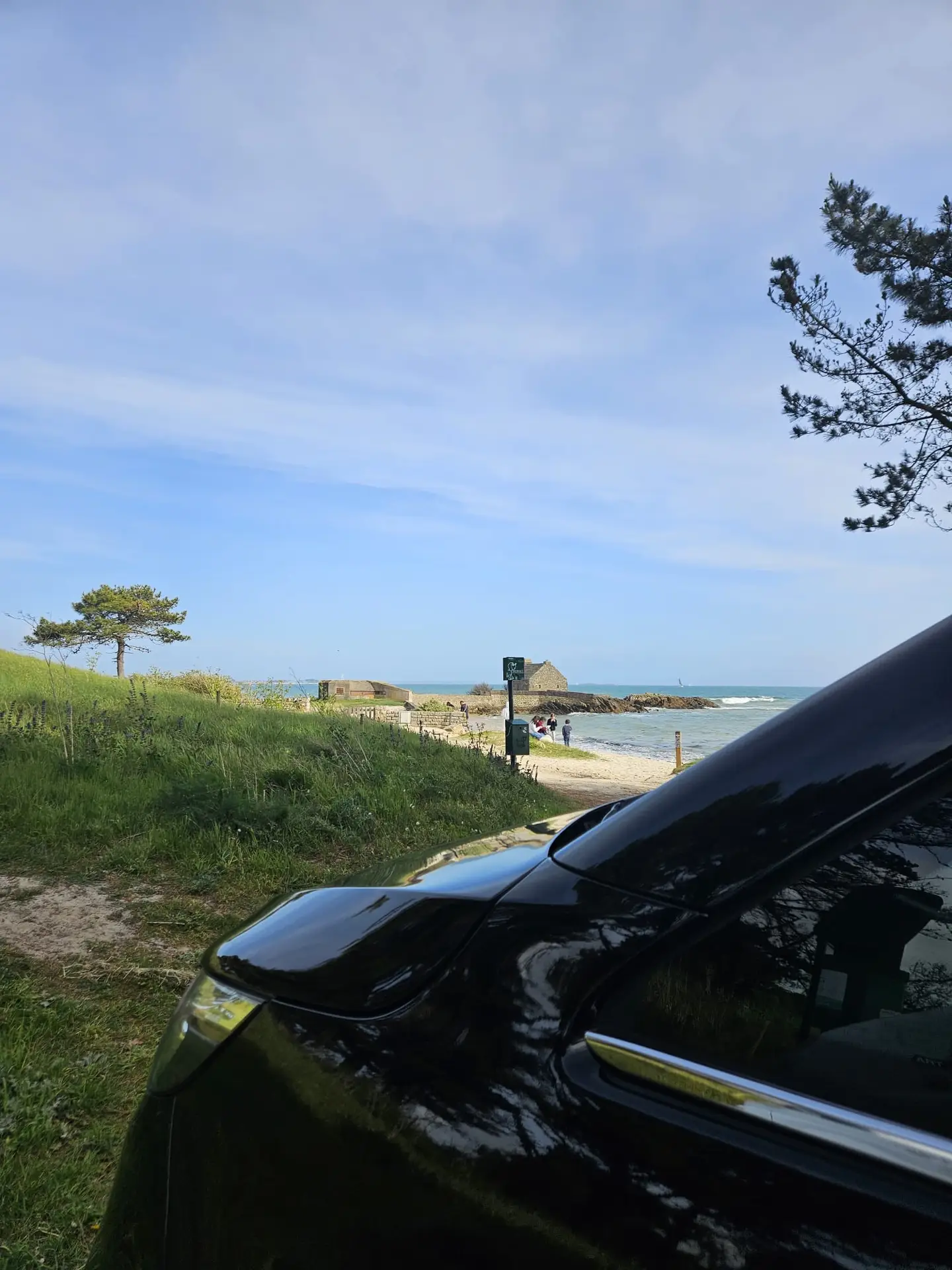 Rennes Airport private transfer with Mercedes van